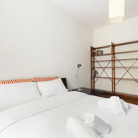 Guesthost - Charming Navigli! Functional Апартаменты