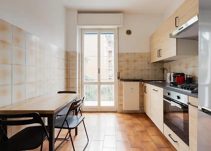 Guesthost - Charming Navigli! Functional Apartment Mailand