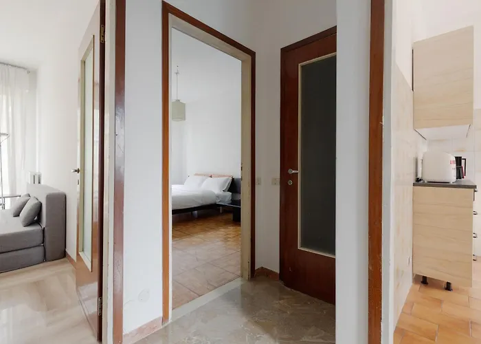 Guesthost - Charming Navigli! Functional Apartment *