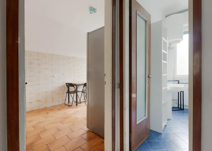 Guesthost - Charming Navigli! Functional Apartment